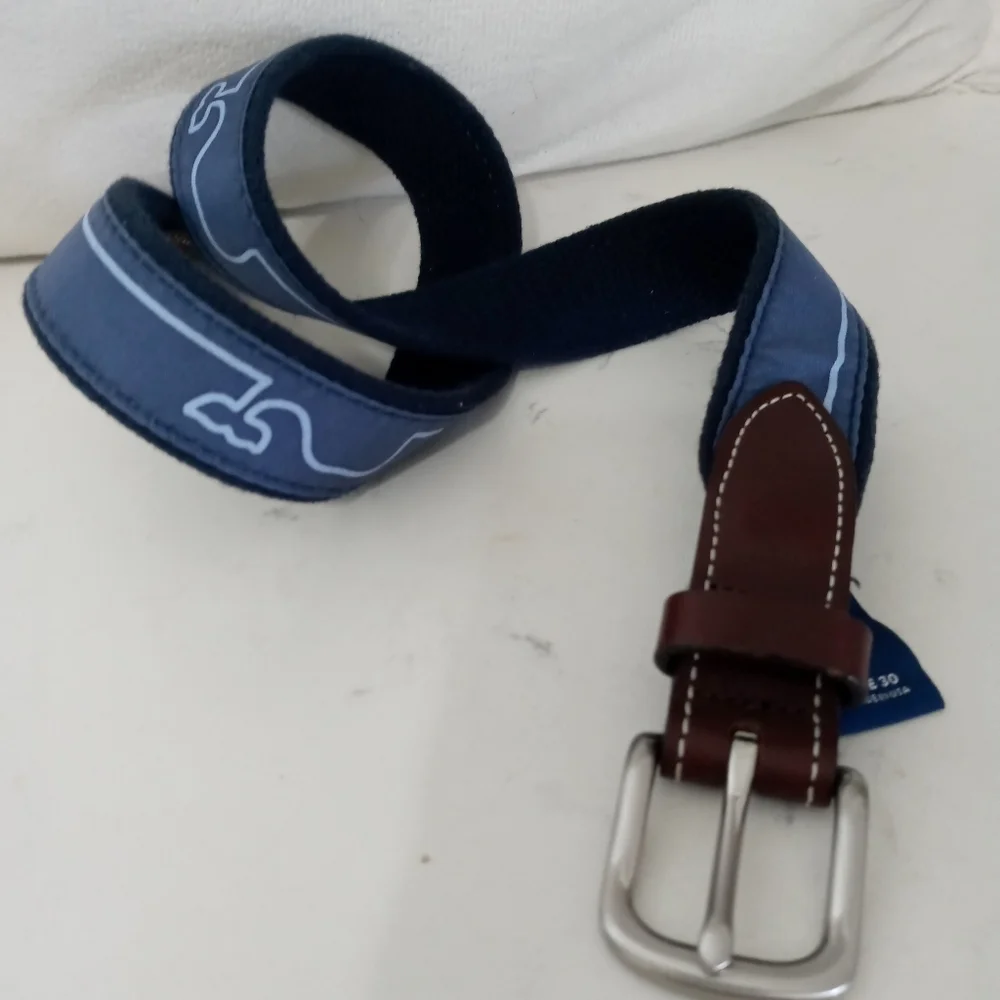 Vineyard vines brown leather navy blue Large Whale Pattern Belt Size 30
